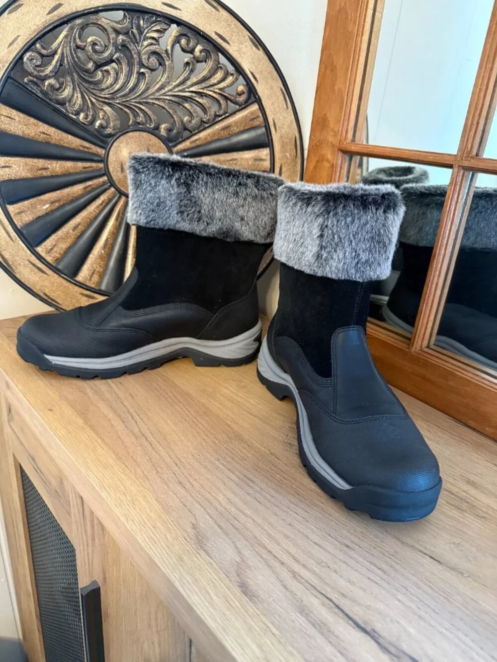 Timberland White Ledge Women's Snow Boots, Waterproof Black & Grey - 9.5USA
